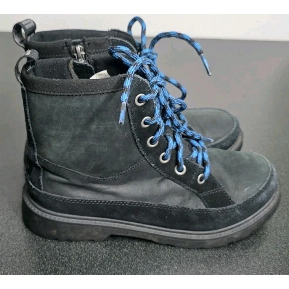 Ugg Robley Kids Waterproof Leather Boots Shoes 4 Black Blue Laces Zip Suede EUC